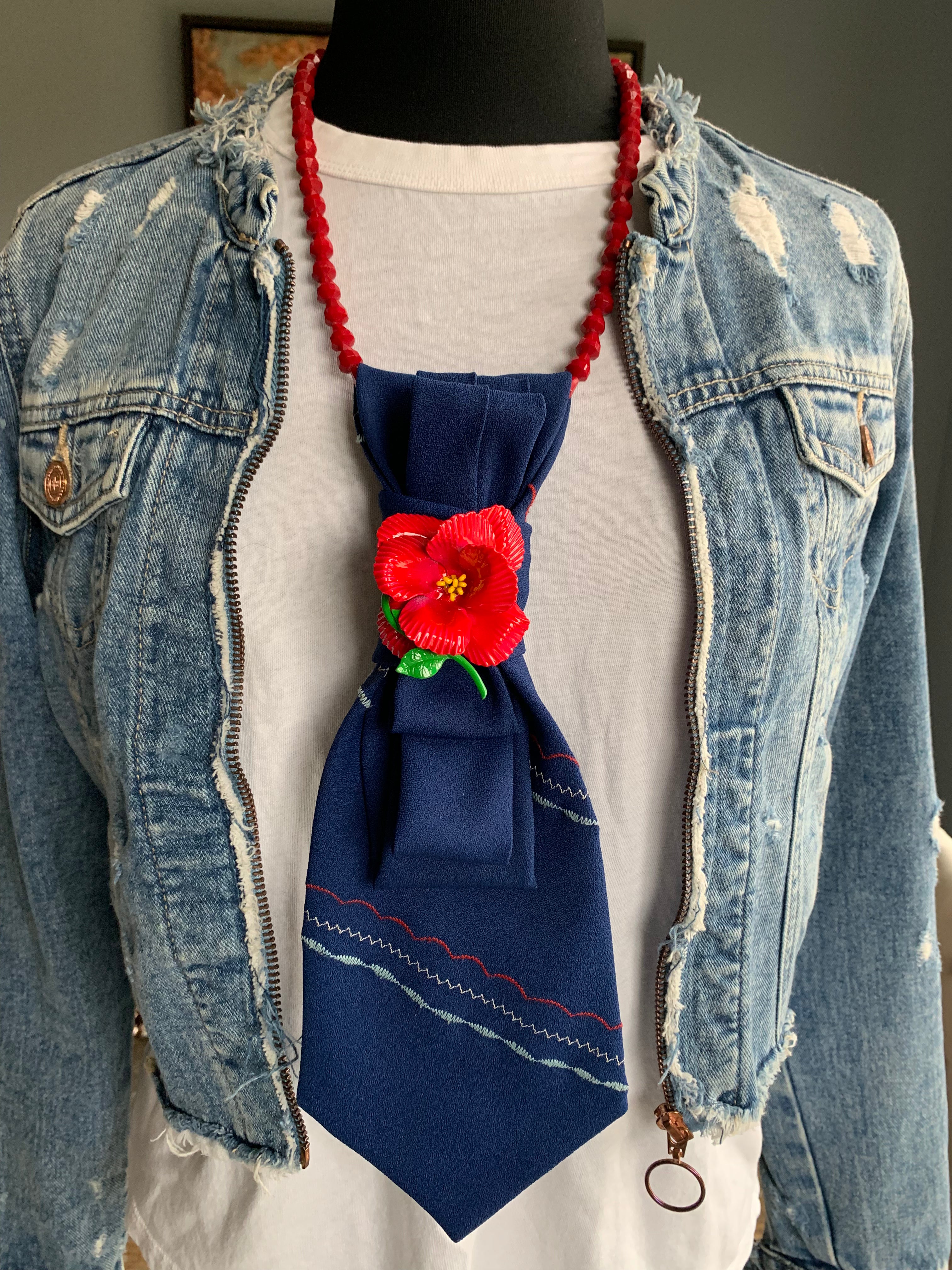 Heather Labas Custom Tie Necklace — Navy Hibiscus Red Bead
