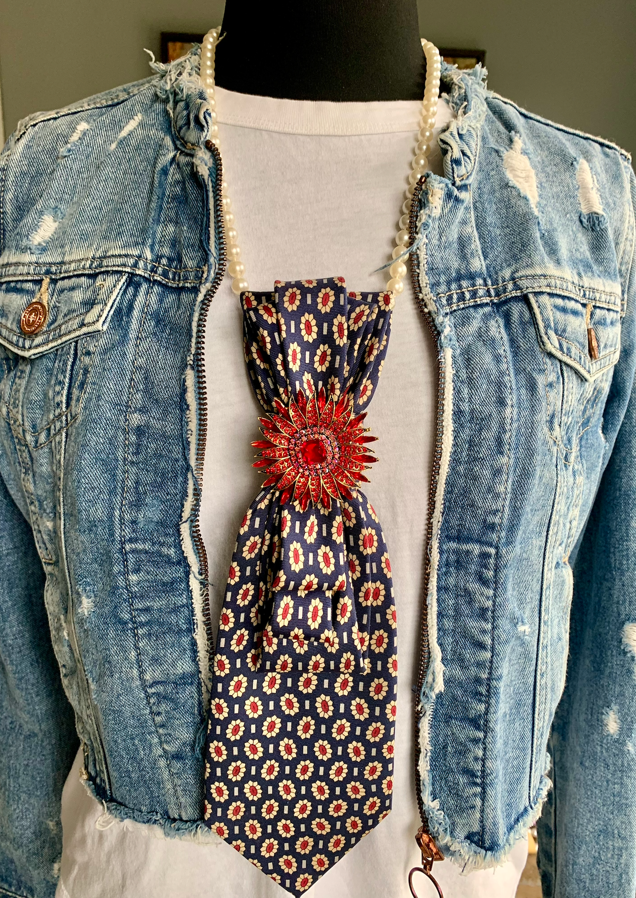 Heather Labas Custom Tie Necklace — Navy Medallion Red Starburst