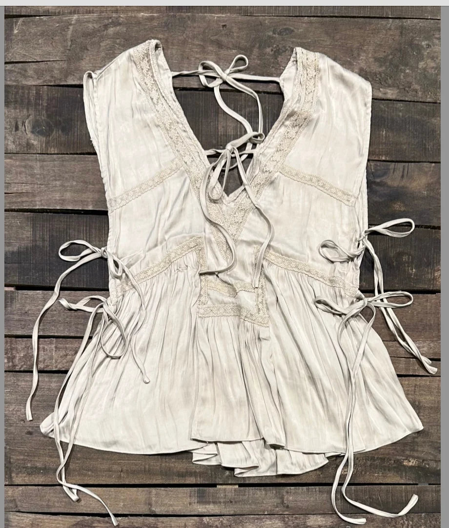 Jaded Gypsy Soft Spoken Top - Oatmeal